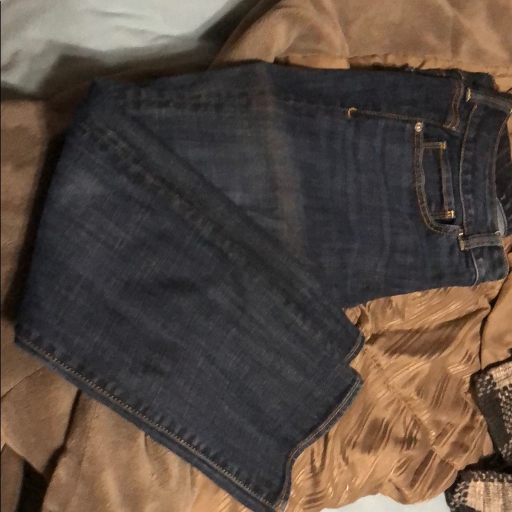 American eagle size 6 capris